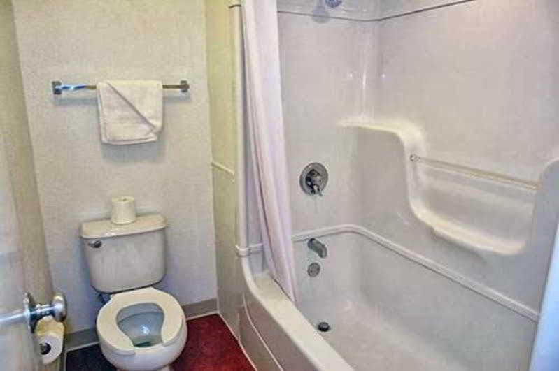 Motel 6-Reno, Nv - Virginia Plumb Εξωτερικό φωτογραφία